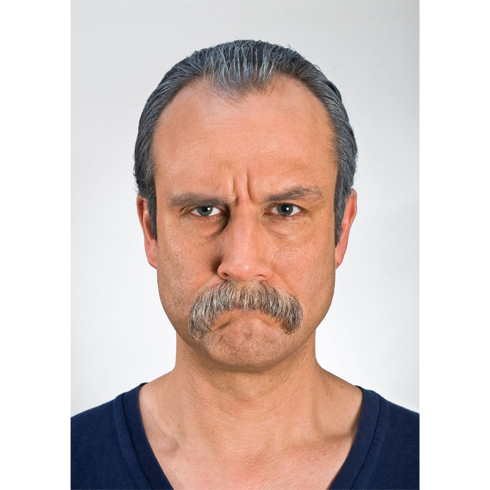 Moustache nr.4