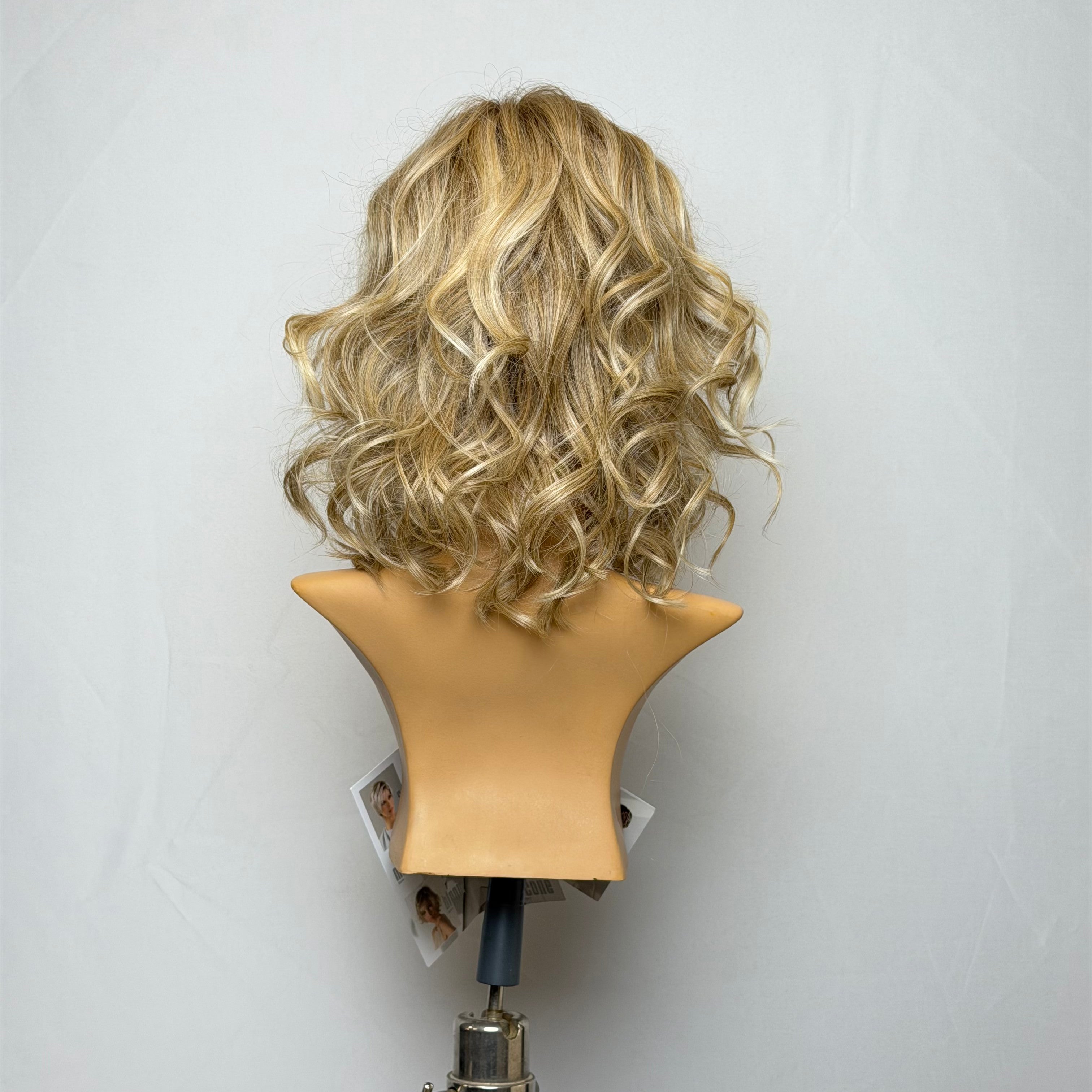 Eclat wig back