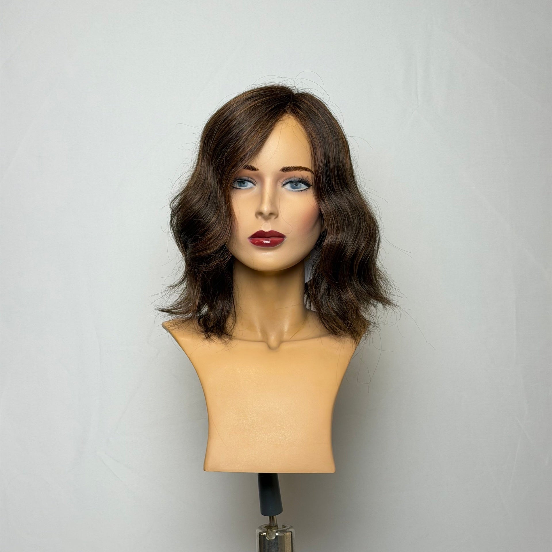 Evana luxury wig front