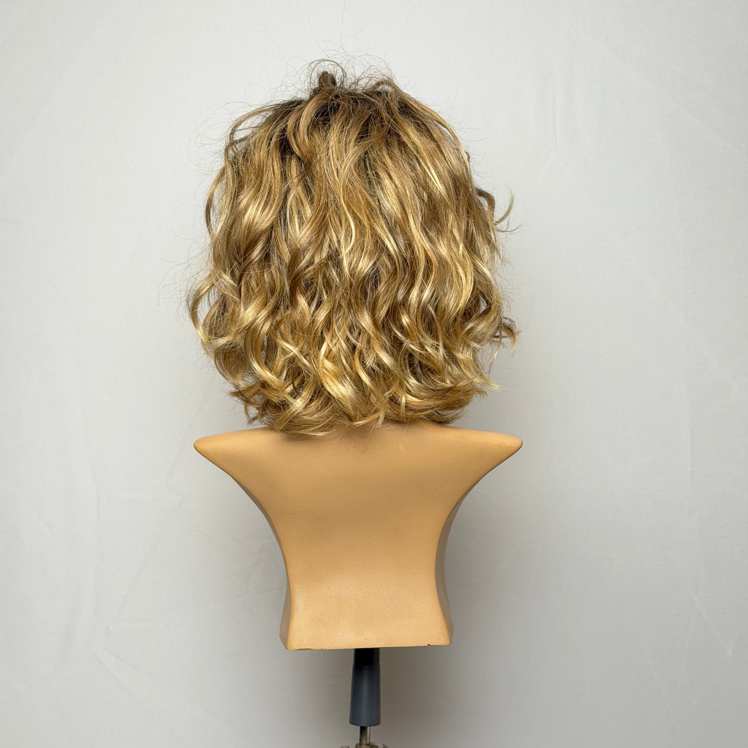 Girl wig front