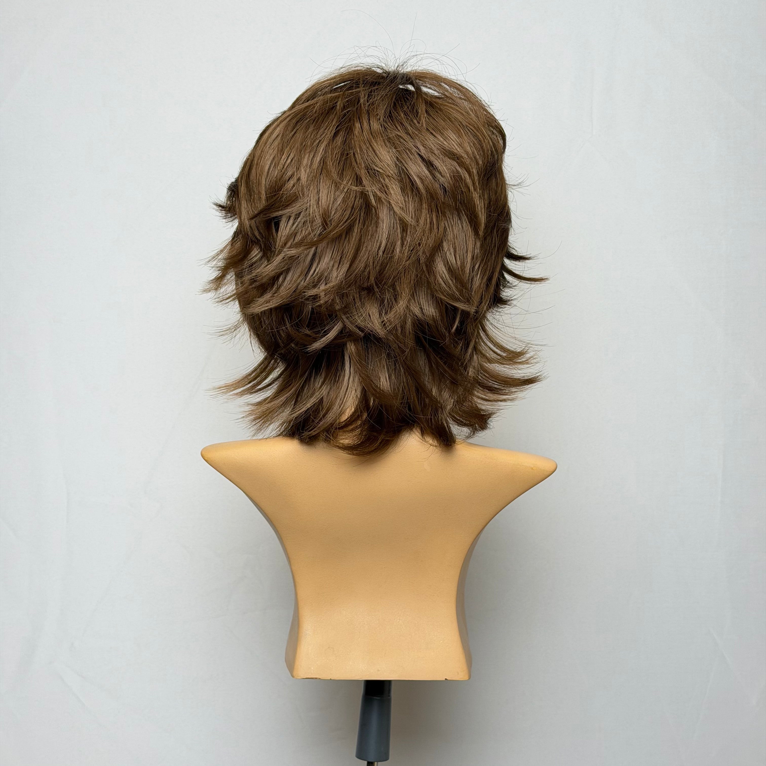 Larry wig back