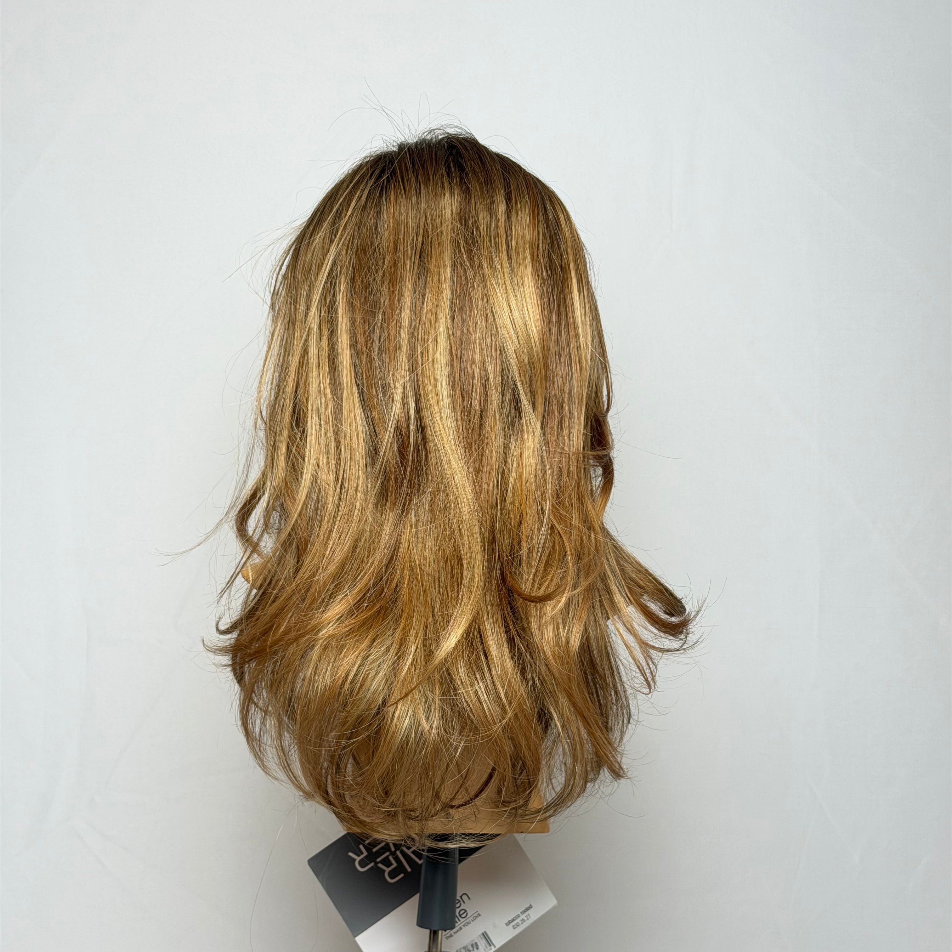 Mega wig back