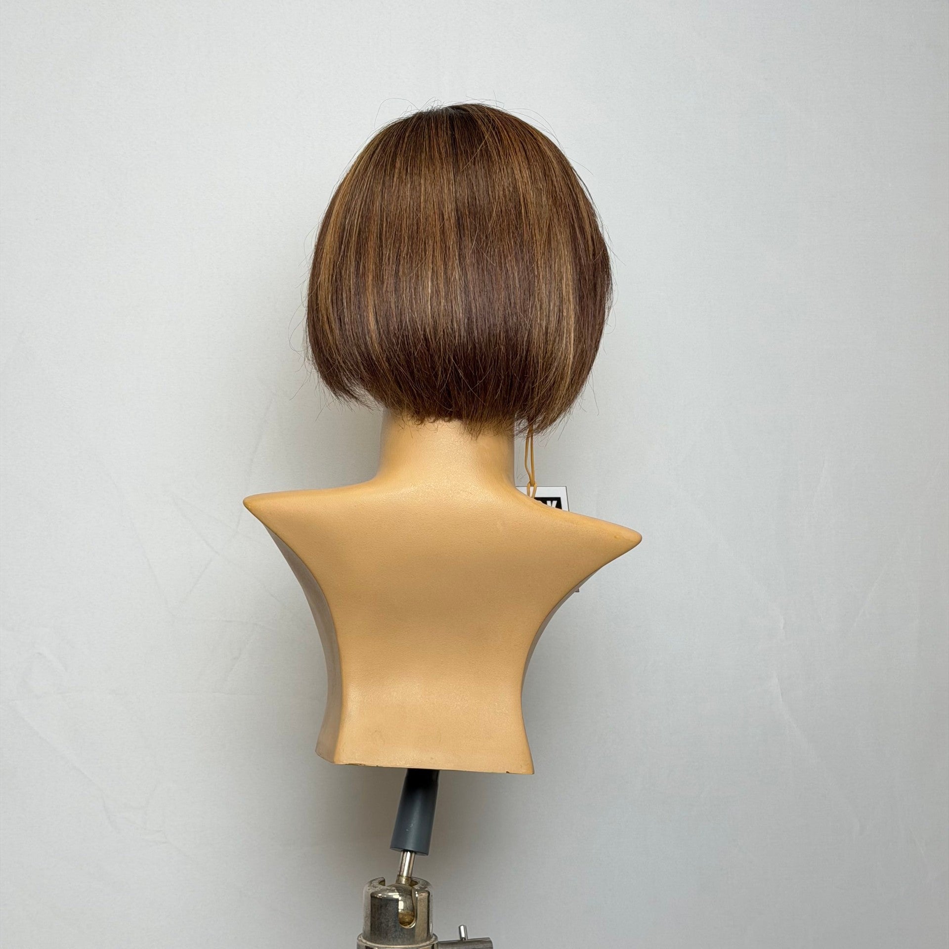 Salem luxury wig back