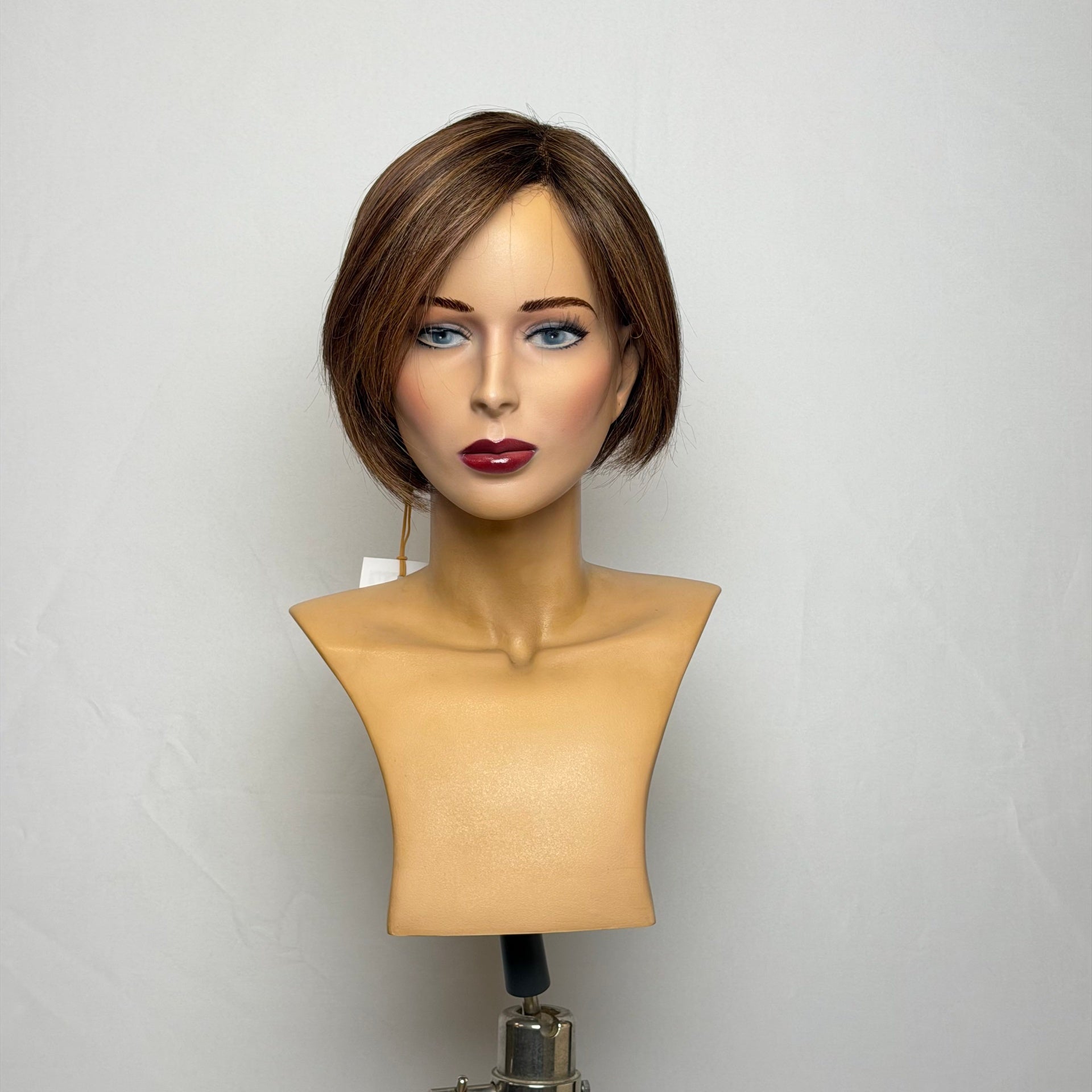 Salem luxury wig front