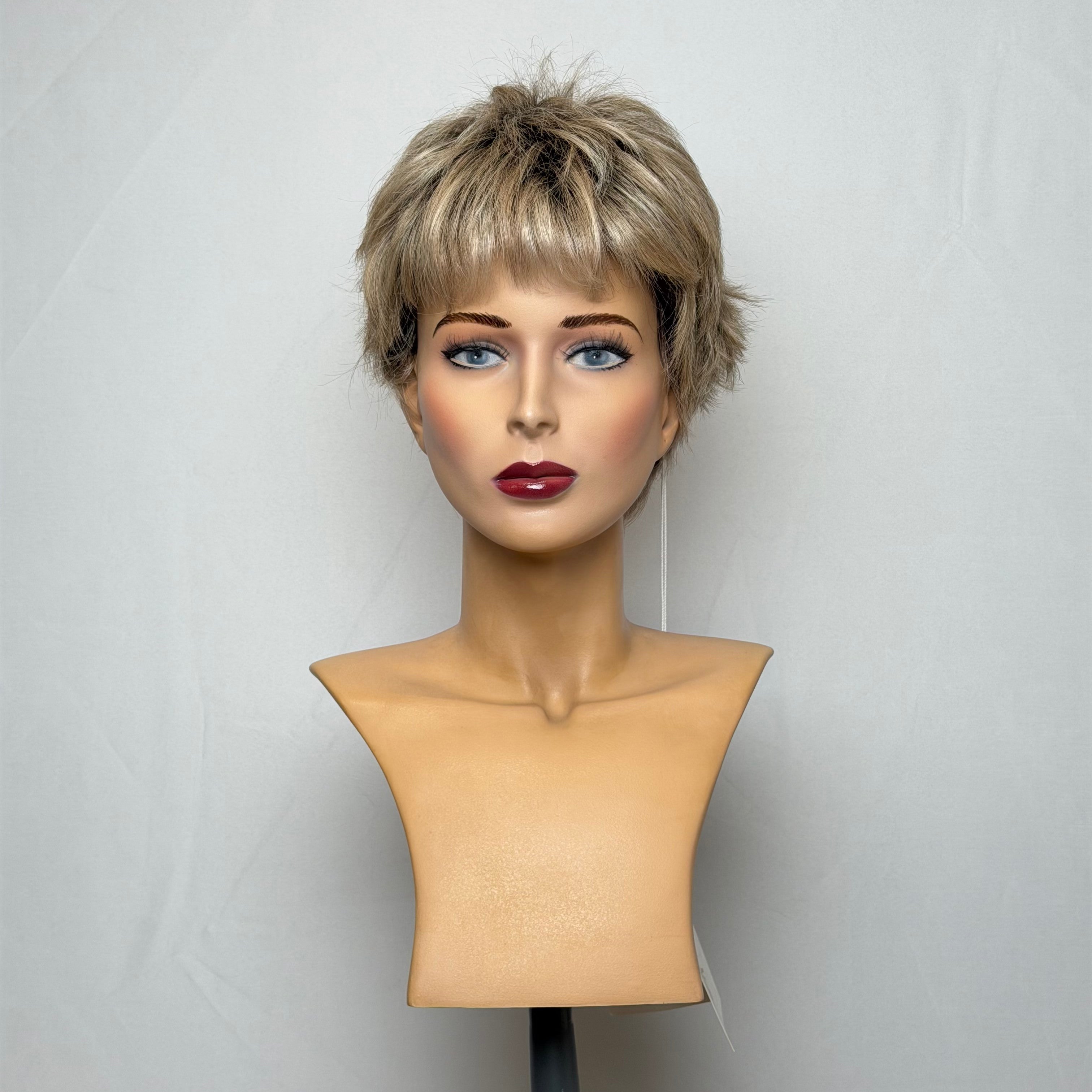 Tia wig front